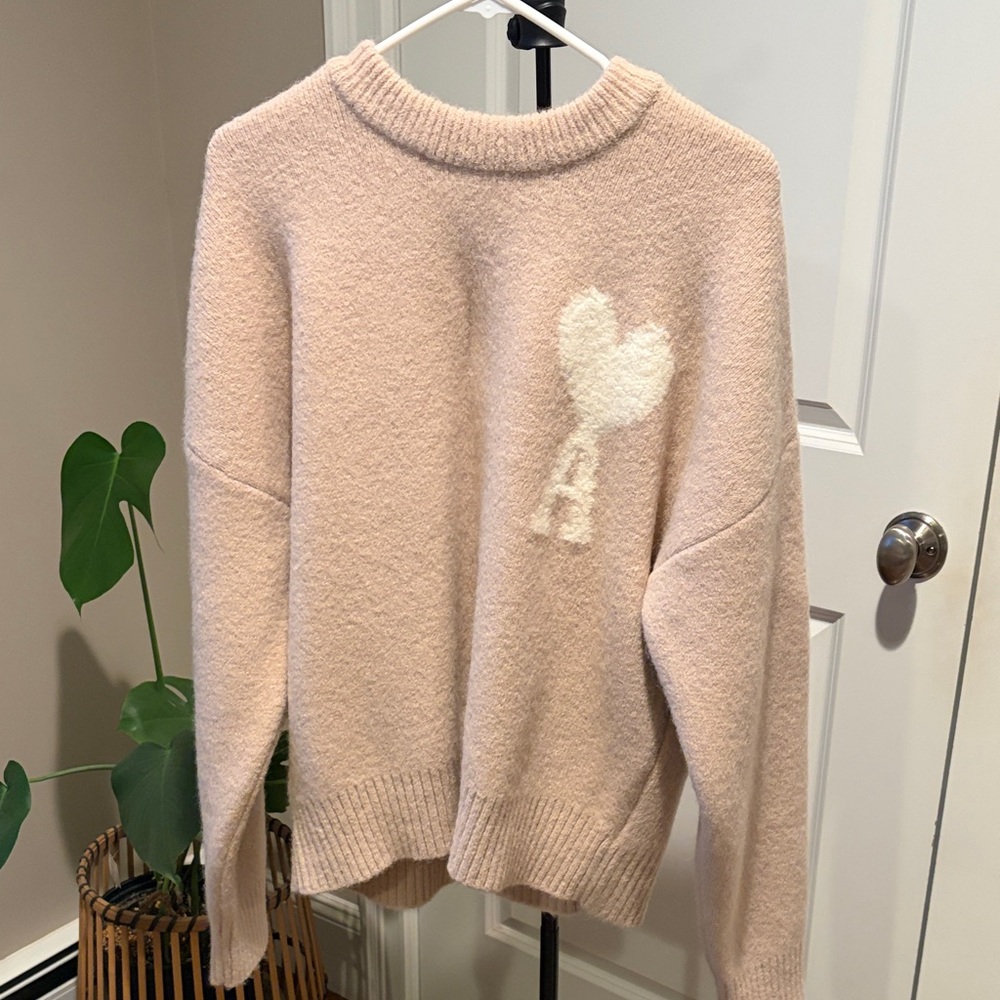 Ami Light Pink Sweater with Heart Motif